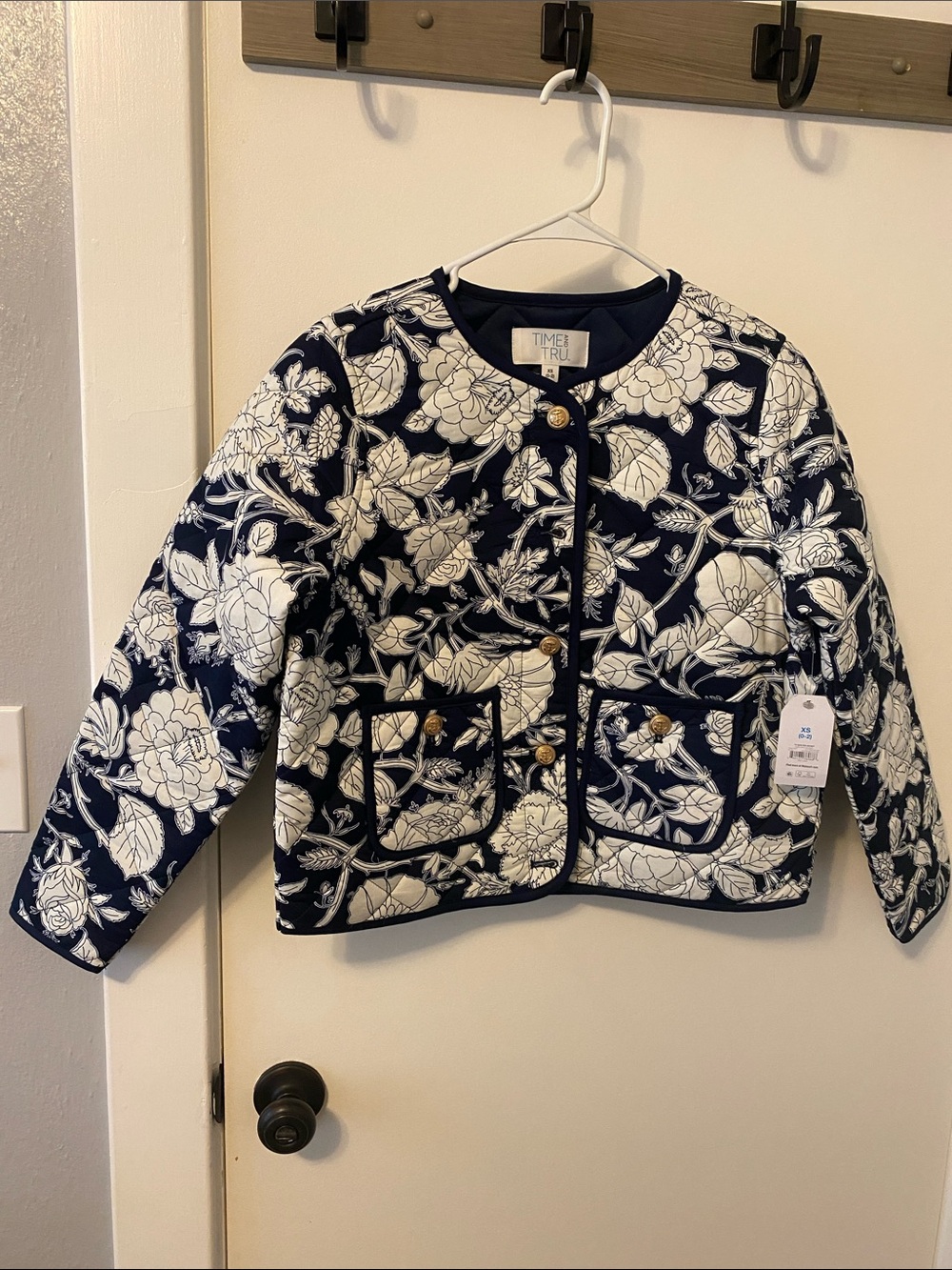 Jacket - Picture 8 of 16
